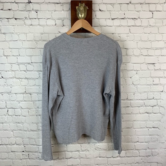 Cropped IU grey long sleeve - Picture 3 of 3